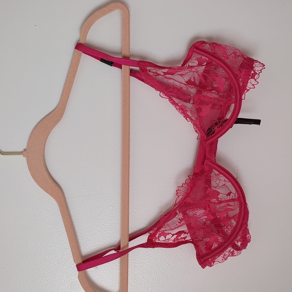 Victorias Sexret Lowcut Demi Bra 36 B